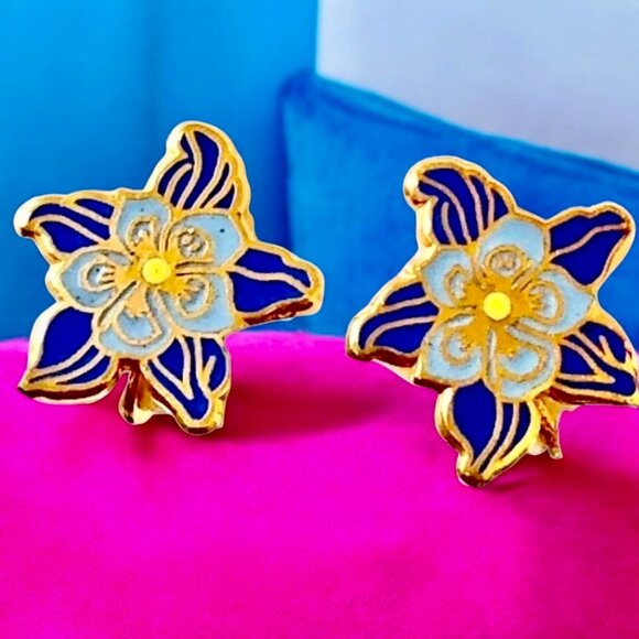 MMA Metropolitan Museum Art Blue Enamel Flower Clip-on Earrings Goldplate - Picture 1 of 11